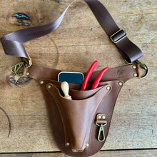 Load image into Gallery viewer, Ultimate Leather Garden Tool Belt & Holder - Extra Rivet Reinforced, Master Gardener Designed