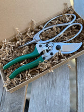 Load image into Gallery viewer, Garden Gift Box - Pruners and Snips