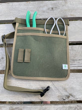 Load image into Gallery viewer, Garden Gift Box - The Sharps (Pruners, Scissors and Belt)