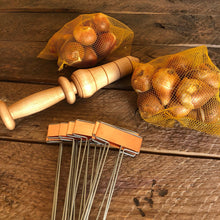 Load image into Gallery viewer, Gardening Gift Box - Fall/Winter Tulip Planting Set (Bulb Planter, Copper Garden Markers and Tulips - The Celtic Farm