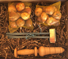 Load image into Gallery viewer, Gardening Gift Box - Fall/Winter Tulip Planting Set (Bulb Planter, Copper Garden Markers and Tulips - The Celtic Farm