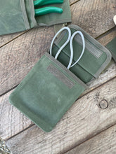 Load image into Gallery viewer, Home & Garden Project Utility Belt - The Celtic Farm
