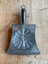 Load image into Gallery viewer, Vintage Mini Tin Flower Dustpan - The Celtic Farm