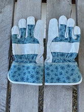 Load image into Gallery viewer, Women&#39;s Gardening Gloves - Soft Split Leather Gloves - The Celtic Farm