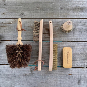 5 - Piece Garden Brush Set – Tool & Pot Cleaning Brushes with Brass and Natural Fibers - The Celtic Farm