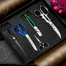 Load image into Gallery viewer, Full House Scissor Gift Set - Handcrafted | From England (Whiteley &amp; Sons) - The Celtic Farm