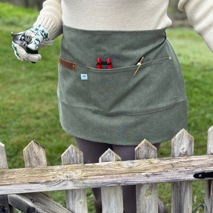 Hunter Green Waxed Canvas Half Apron with Real Leather Strap – The