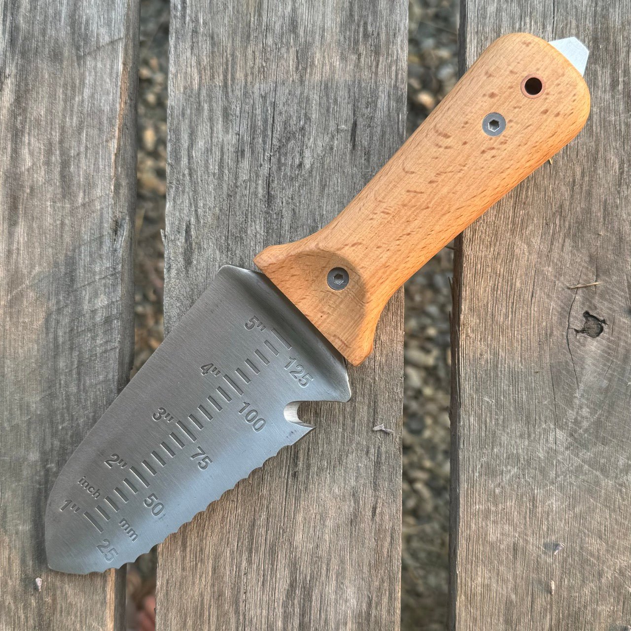 Hori Hori Garden Tool - The Best Garden Knife - Japanese Gardening