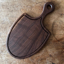 Load image into Gallery viewer, Personalized Charcuterie Board "Spade"– Handcrafted Maple or Walnut Serving Board with Monogram - The Celtic Farm