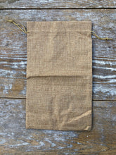 Load image into Gallery viewer, Big Burlap sacs with drawstrings