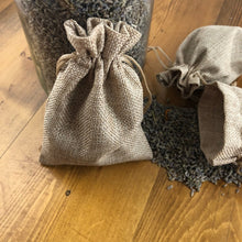Load image into Gallery viewer, Burlap sachet for gift