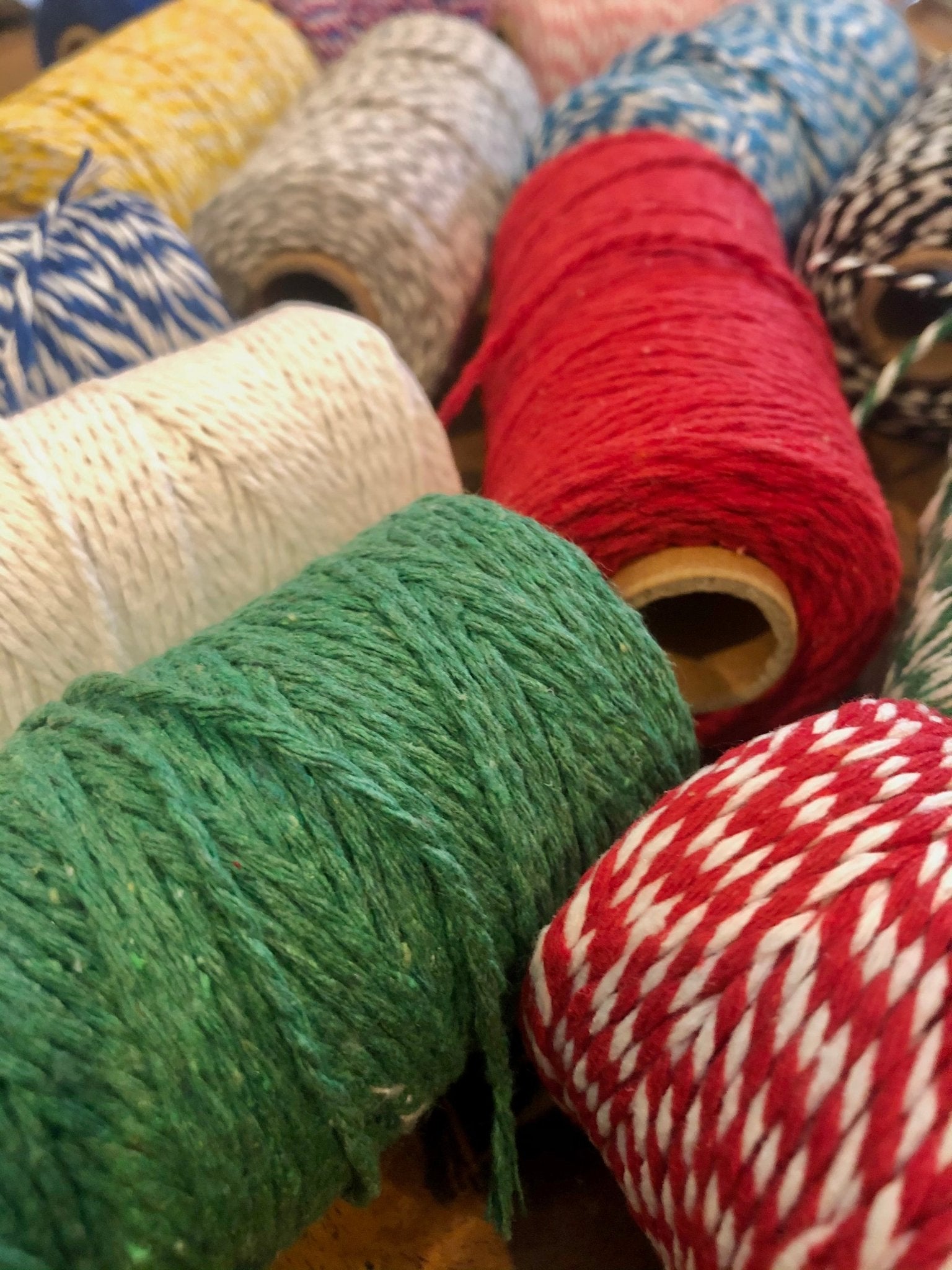 Baker's Twine - Striped and Solid - 100 m / 2 mm for Gift Wrapping & C –  The Celtic Farm