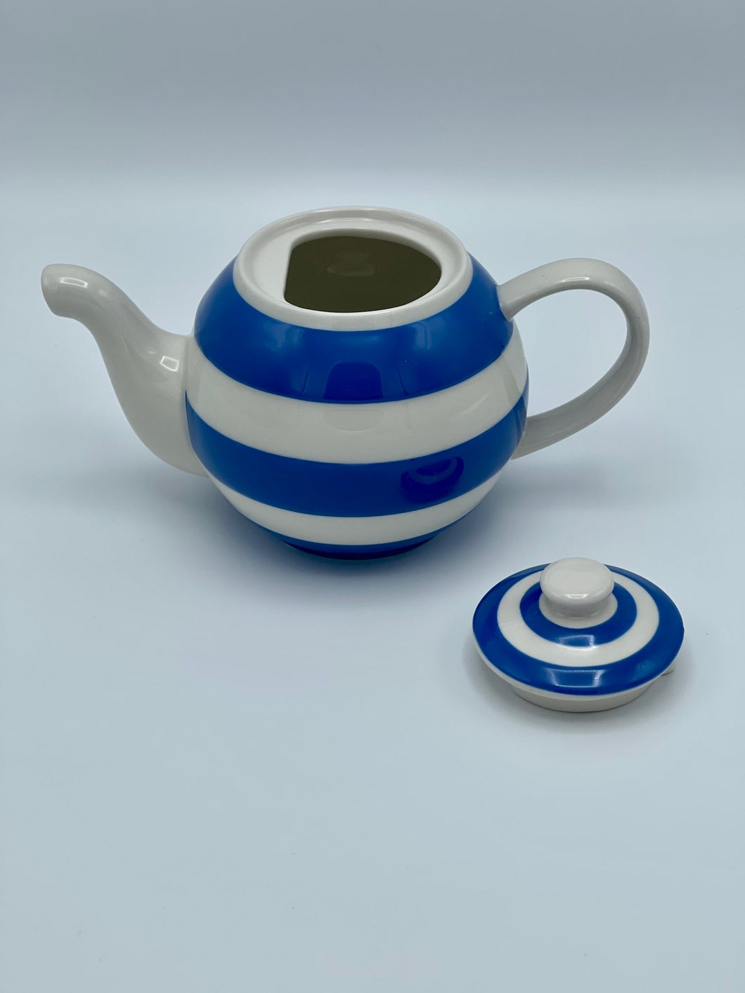 Cornishware Small Betty Teapot (18oz) by T.G. Green