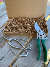 Load image into Gallery viewer, Garden Gift Box - Pruners and Snips