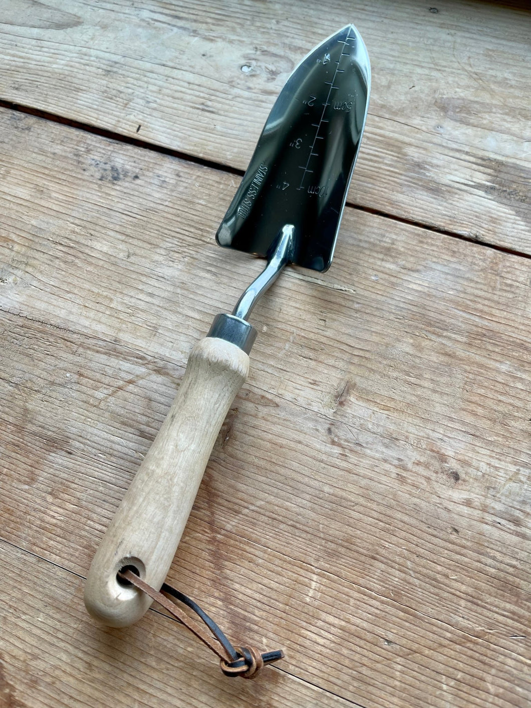Garden Potter’s Tool - Stainless and Hardwood